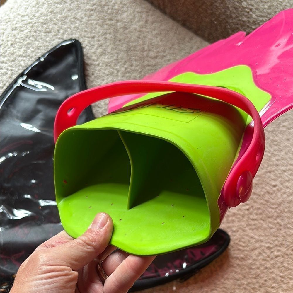 FINIS Pink and Green Mermaid Swim Fin - Picture 7 of 9